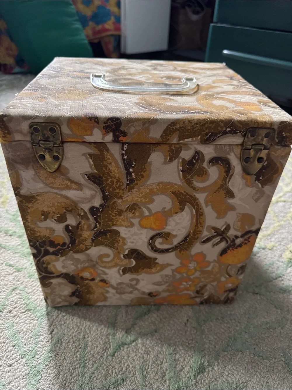 Model home quality 1960s vintage  Floral Pattern Fabric Storage Box with Lid